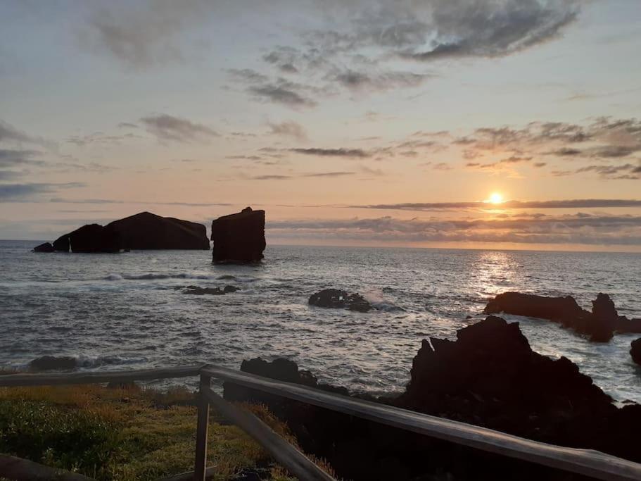 Casa Da Ribeira - Mosteiros Mosteiros  Esterno foto